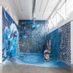 Working large: stretchers, walls and space